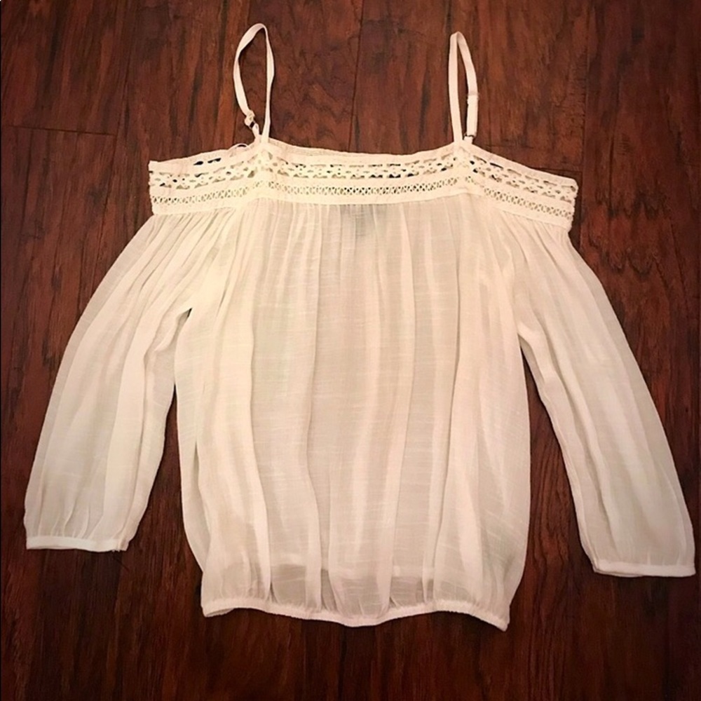 SALE! 🔥Amy Byer Sheer Blouse!!